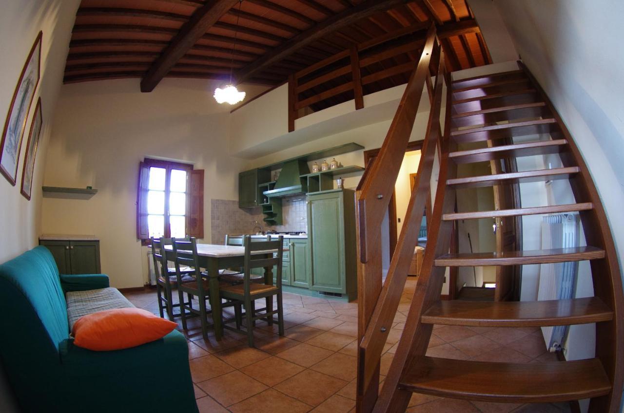 Agriturismo Il Palazzo 佩尔吉内-瓦尔达诺 外观 照片