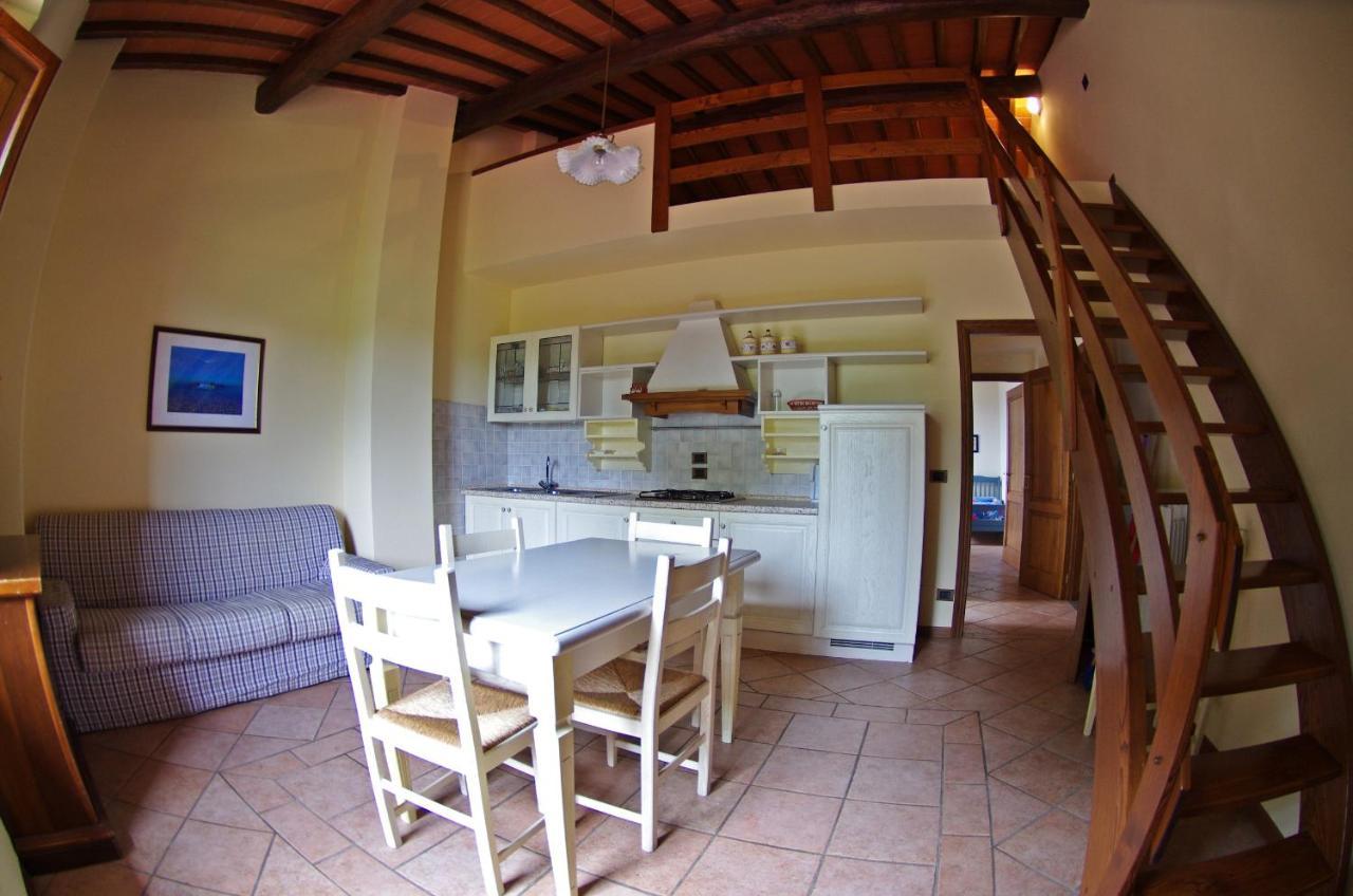 Agriturismo Il Palazzo 佩尔吉内-瓦尔达诺 外观 照片